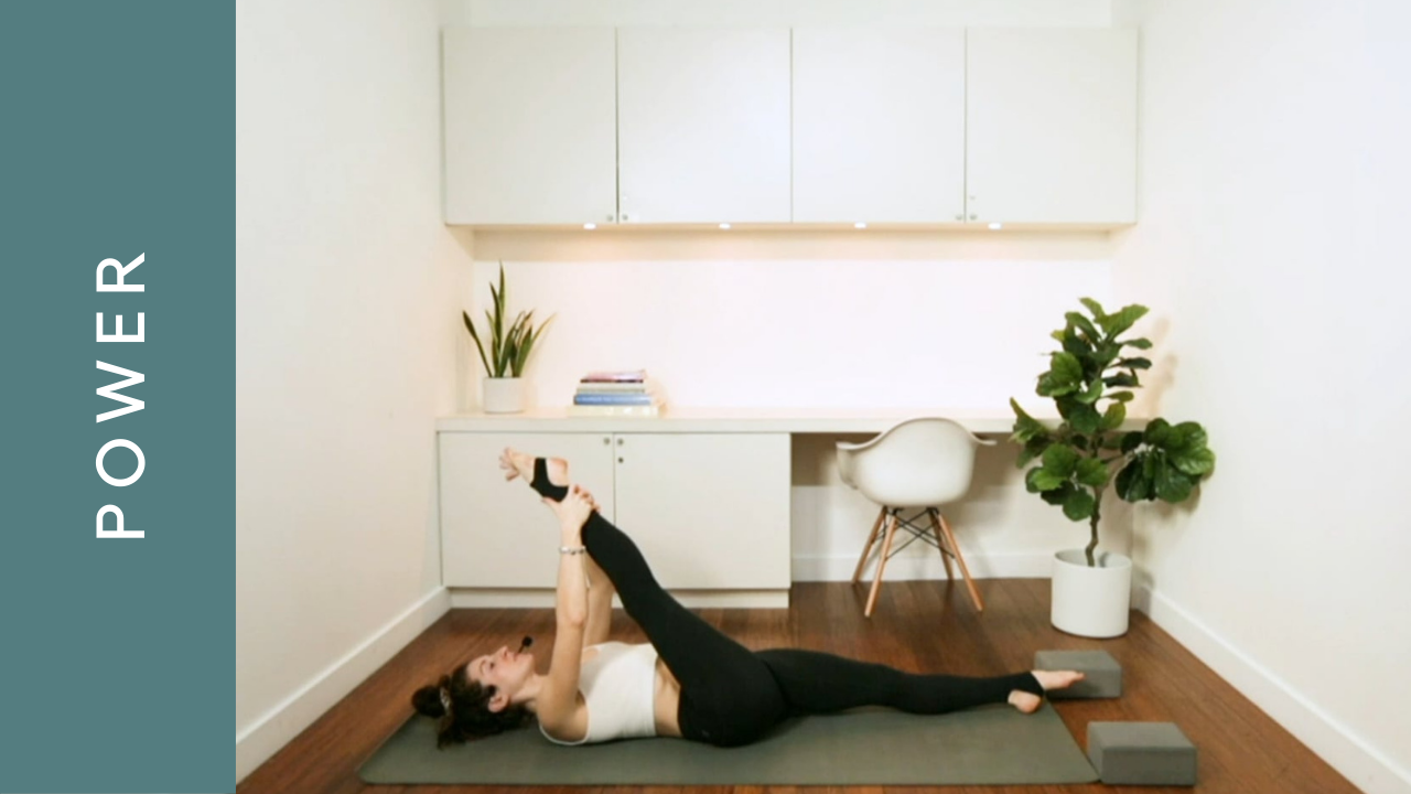 Ashtanga Power Yoga (45 min) - with Krystina Simes