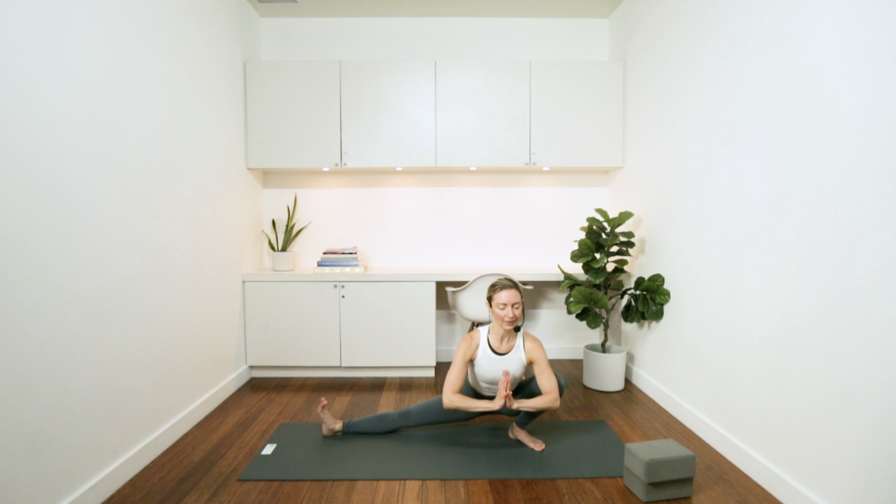 Full Moon Flow (45 min) - with Jayme Burke