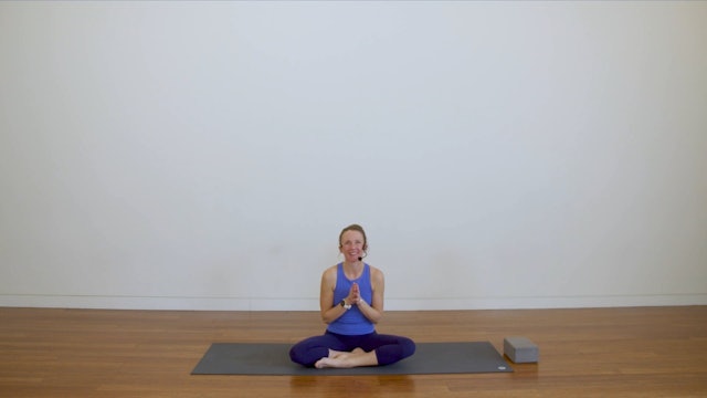 Mobility Focused Flow (45 min) - with Rebecca Hollingworth