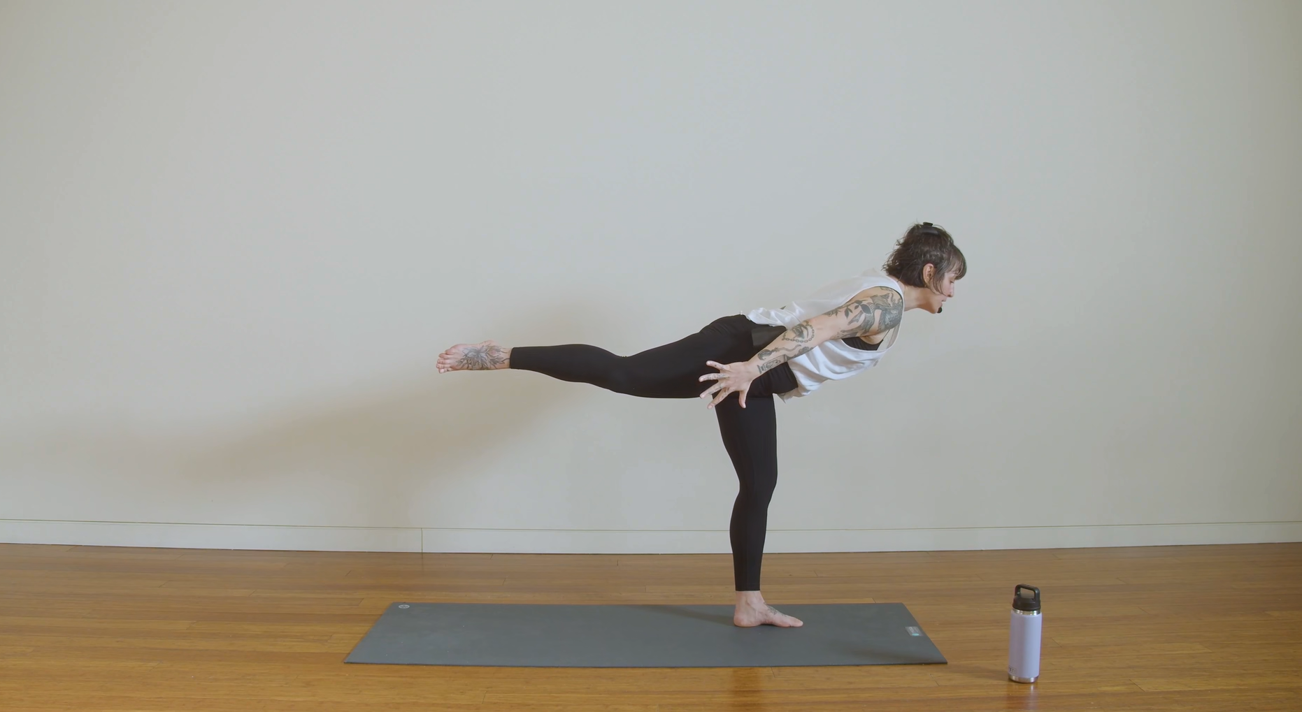 Powerful Power Yoga to Feel Inspired (30 min) - with Reith Charlesworth