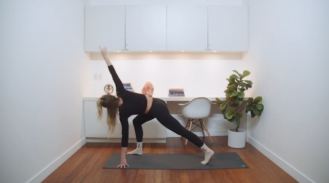 Flow Yoga to the Beat (60 min) - with Mikaela Millington