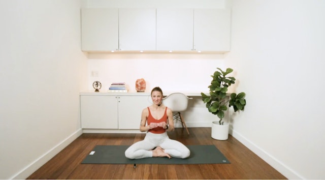 Hatha Yoga for Positivity (35 min) - with Heather Obre
