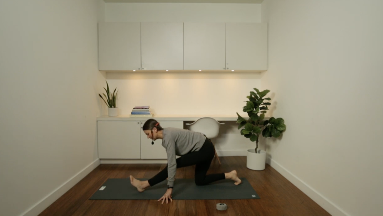 Live Replay: Cozy Après Ski Hatha (60 min) - with Lisa Sanson