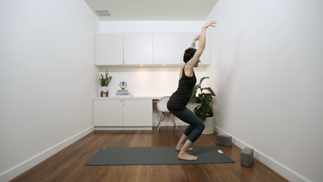 Flow Yoga: Morning Sun Salutation (20 min) — with Sasha Smith