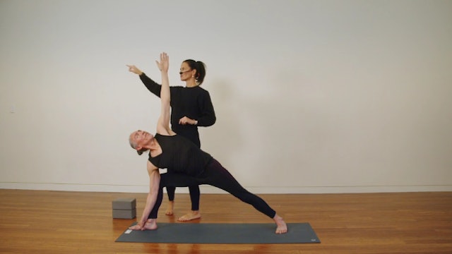 Sanctuary Power Yoga (45 min) - with Jasmina Egeler
