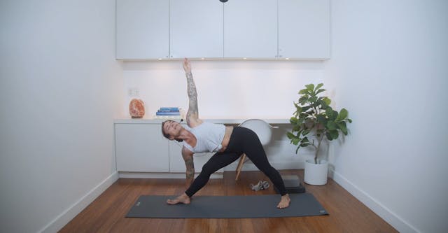Hatha Yoga to Look Inward  (30 min) -...