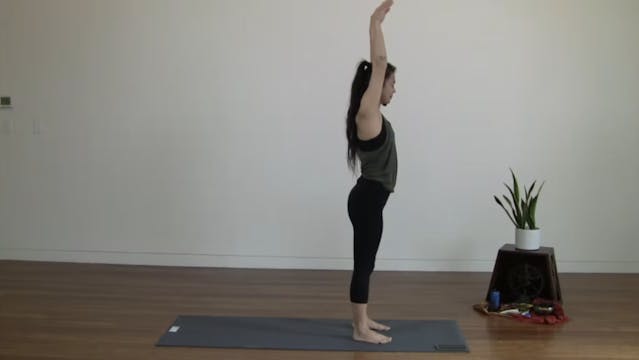 Live Replay: Midday Flow Yoga  (60 mi...
