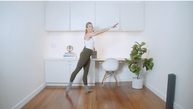 Beginner Ballerina Inspired Barre for Every Body (30 min) - with Heather Obre