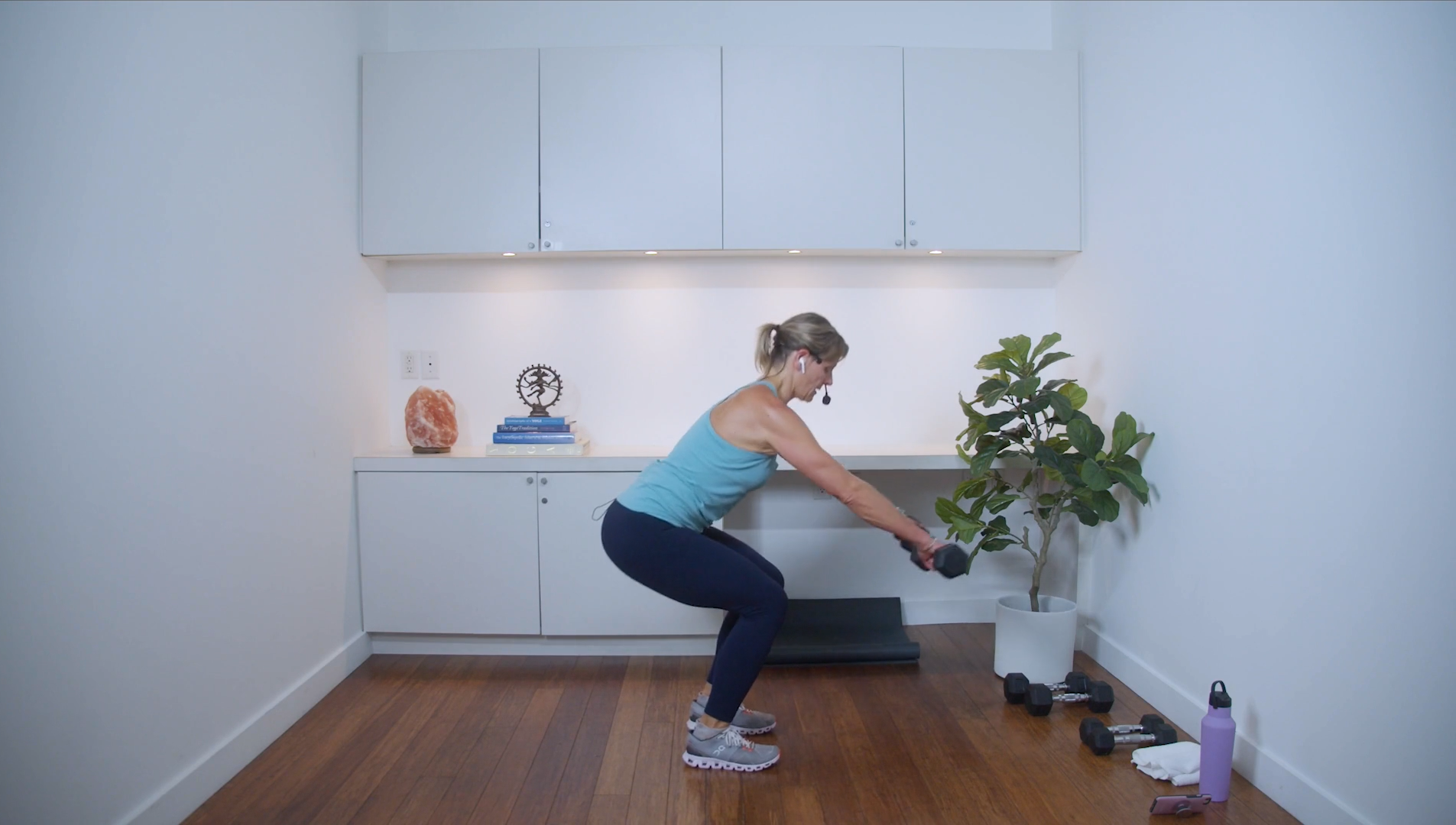 PM Workout (30 min) - with Hana Weinwurm