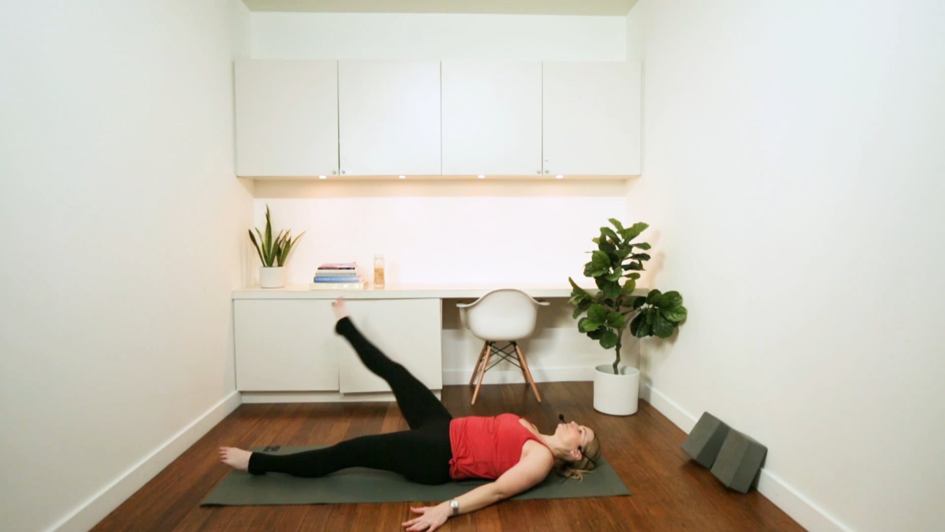 Smooth Transition Pilates Flow (40 min) - with Alison Lloyd-Nijjar