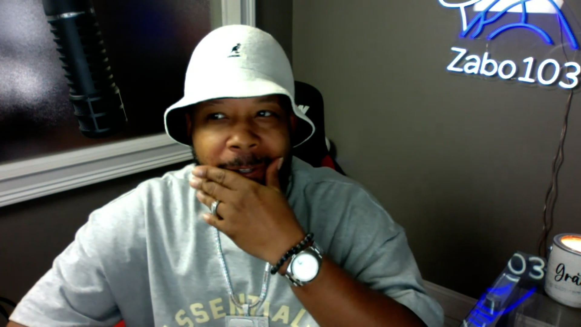 24. NEW EPISODE: Mirror Mirror