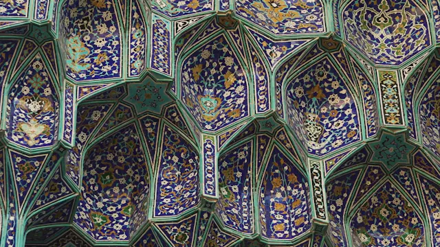 Secrets of the Surface: The Mathematical Vision of Maryam Mirzakhani (for Institutional Purchase)