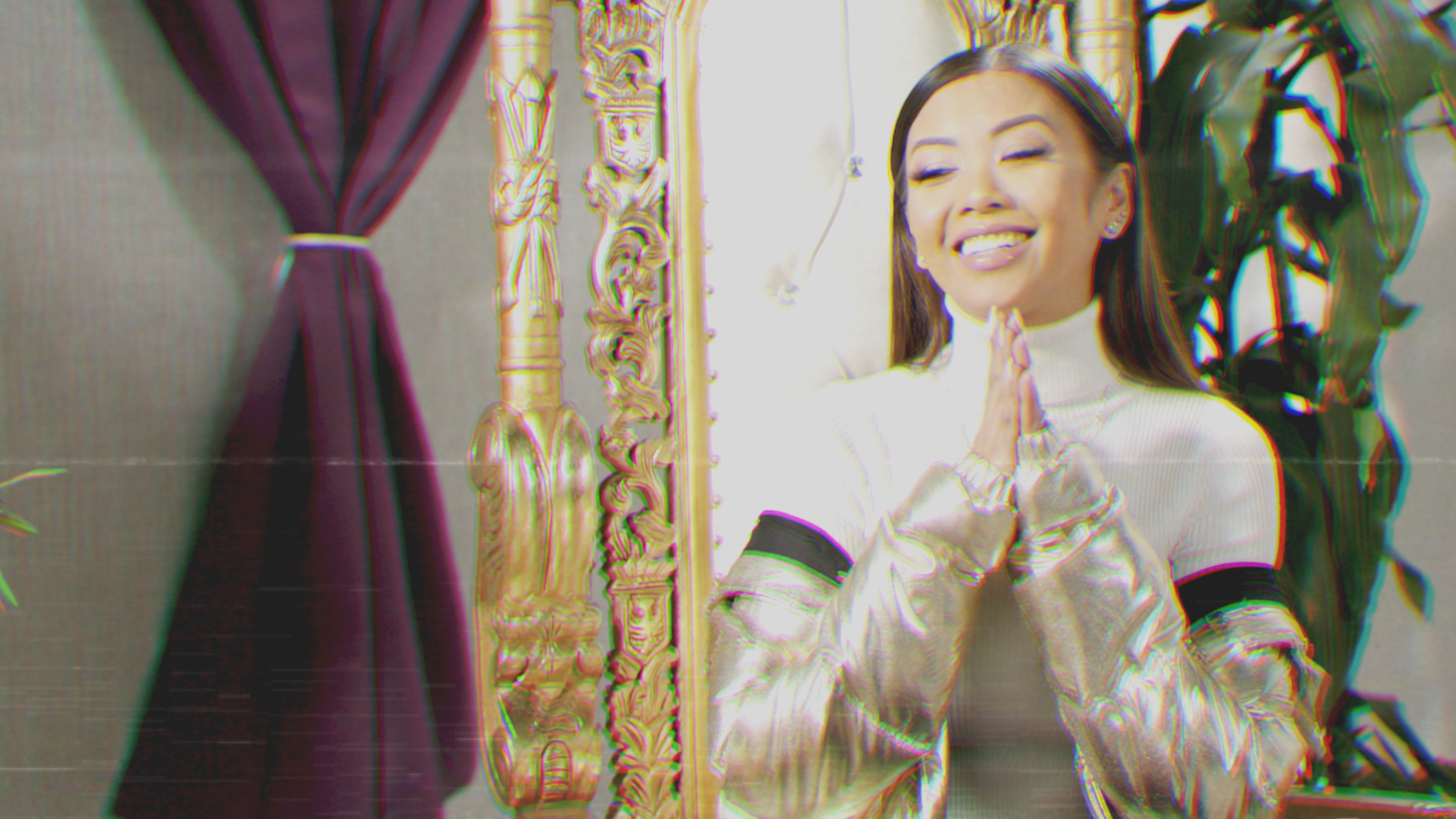 5: "Liane Valenzuela"