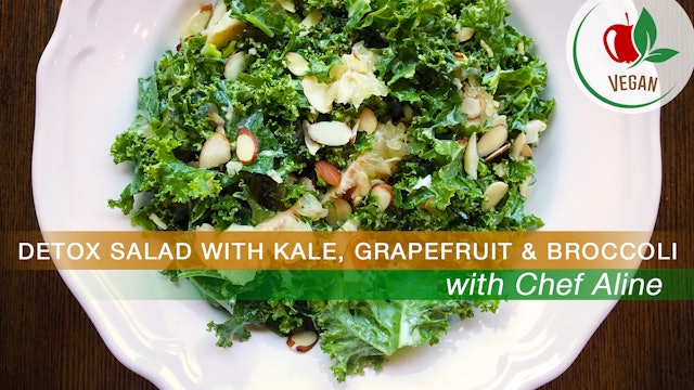 Detox Salad with Kale, Grapefruit and Broccoli