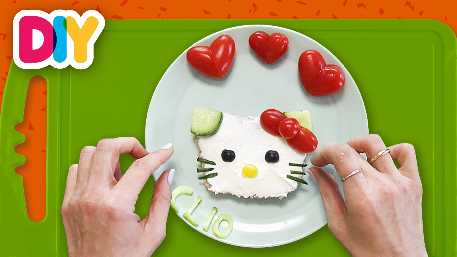 Hello Kitty Valentine's Snack | Toast with Cream Cheese